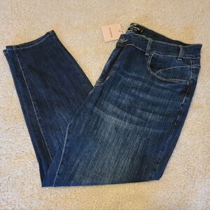 NWT BloomChic 5 Pocket Denim Straight Leg Jeans Size 20